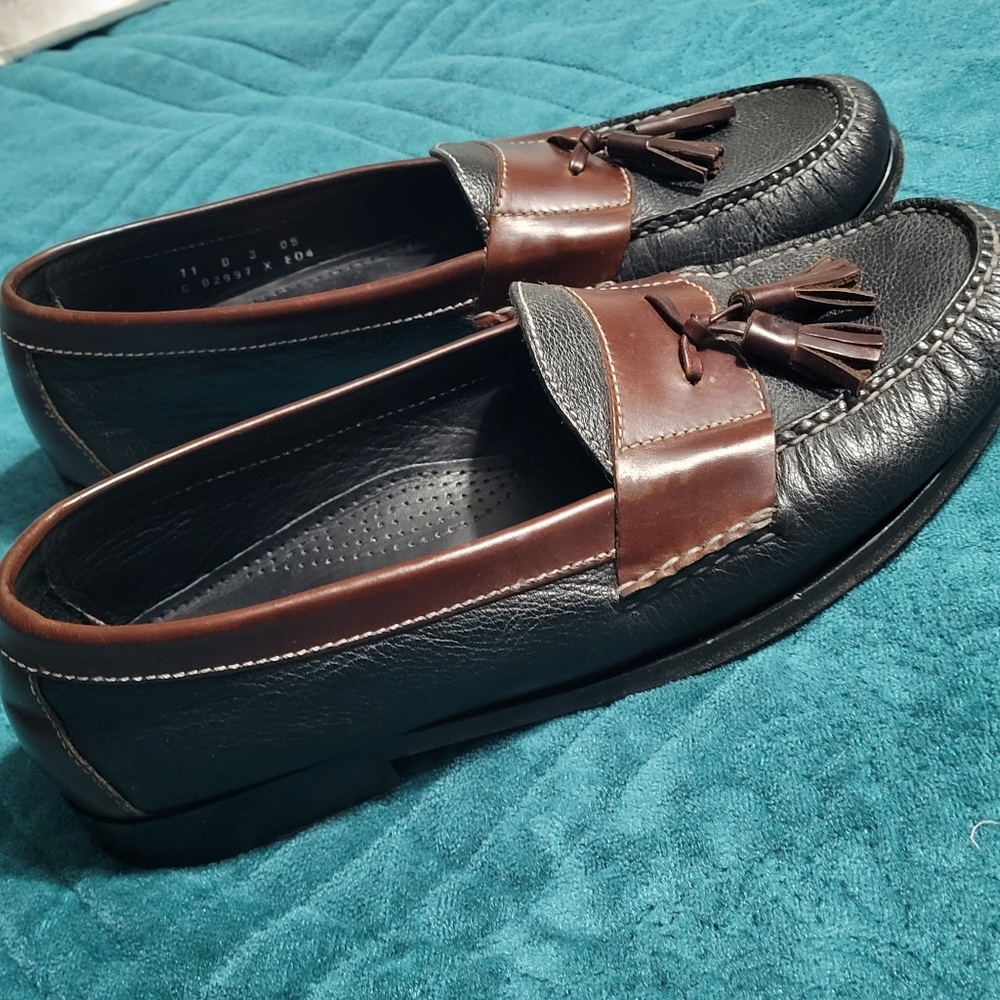 Cole Haan Men's Loafers - Tassel - Black & Brown - Size 11 Used - Picture 2 of 11